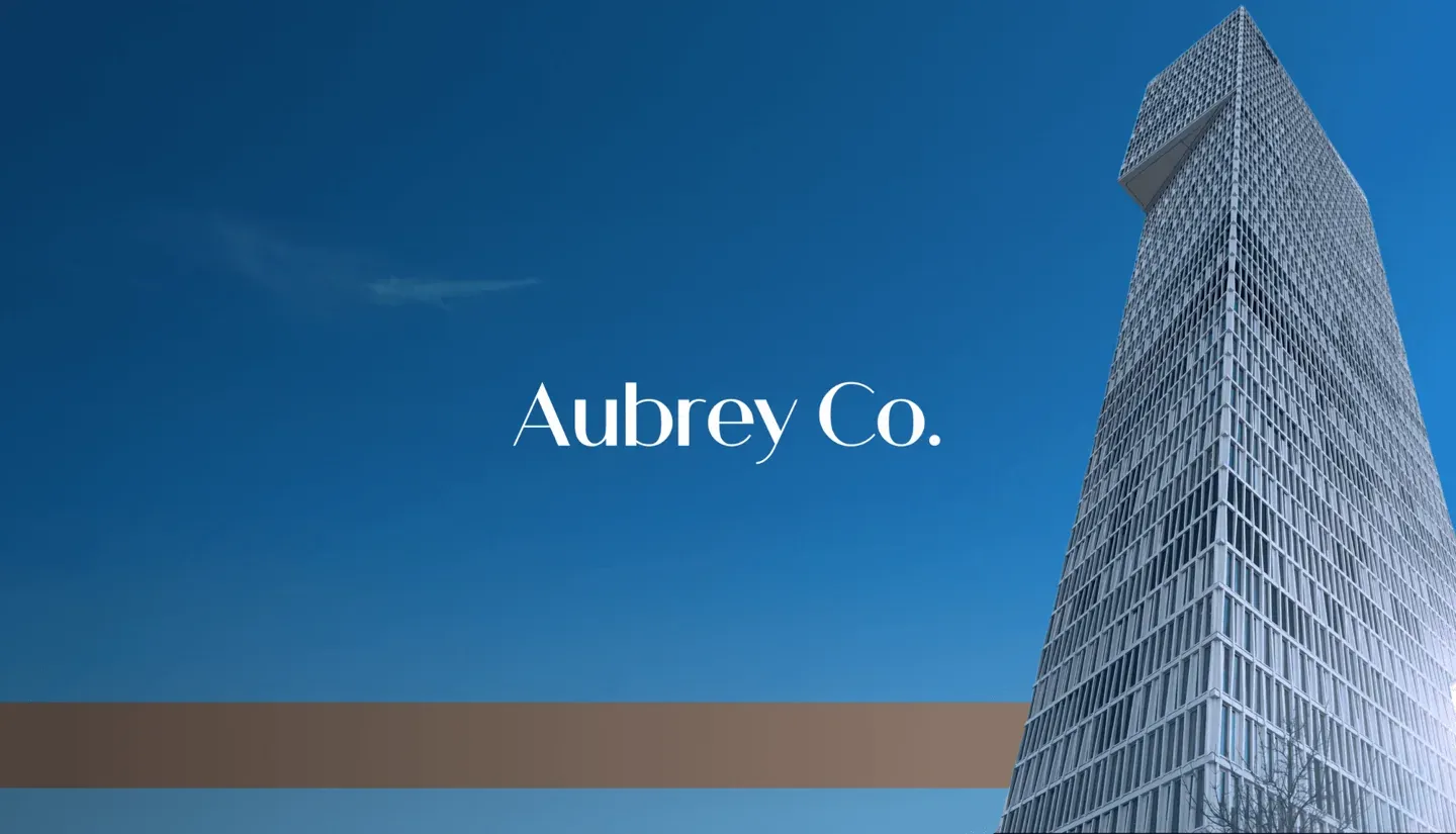 Der One Tower in Frankfurt am Main mit dem Schriftzug Aubrey Co.
